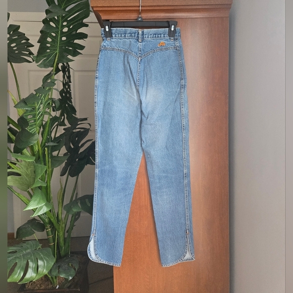 Vintage Chic High Waist Skinny Jeans - Picture 2 of 6